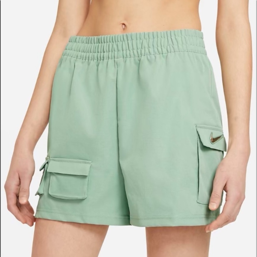 Nike Sportswear Swoosh Cargo Shorts